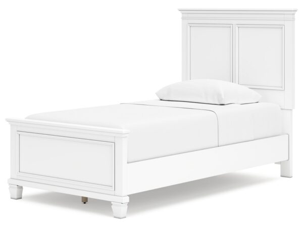 Alternative view of Fortman Panel Bed